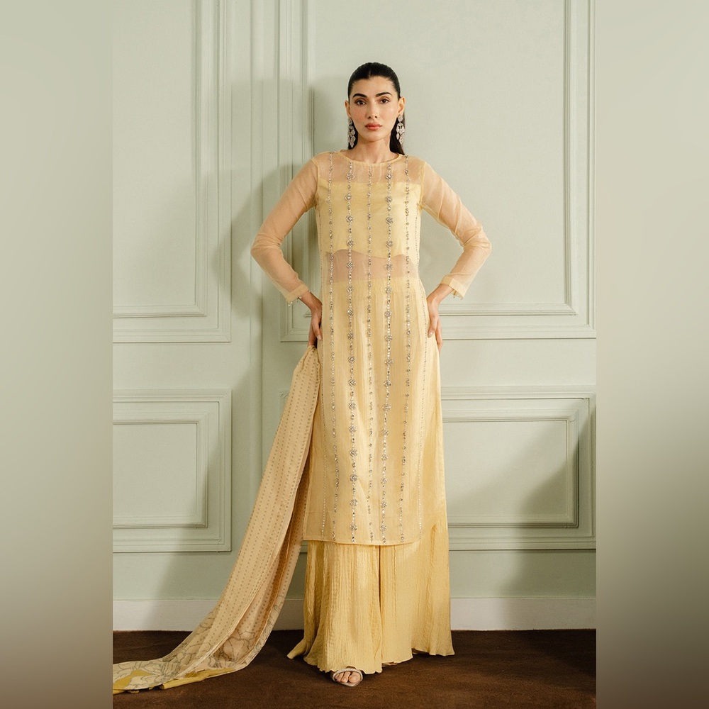 Pakistani designer Lulusar (Morich) kameez trouser dupatta